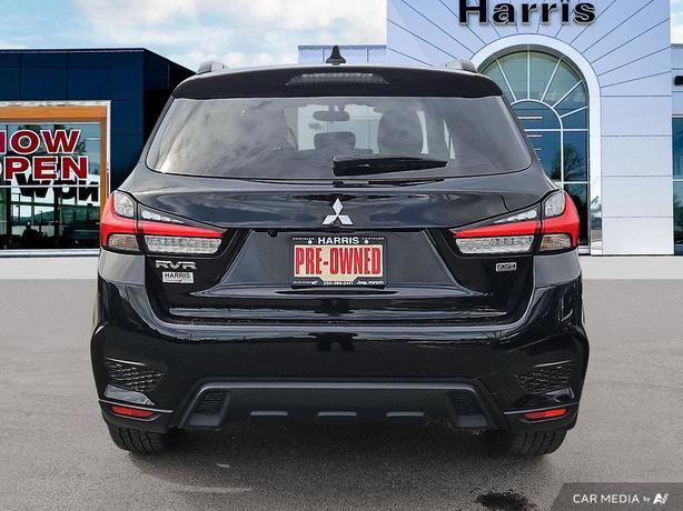 2022 Mitsubishi RVR SE AWD | Heated Seats! image 5