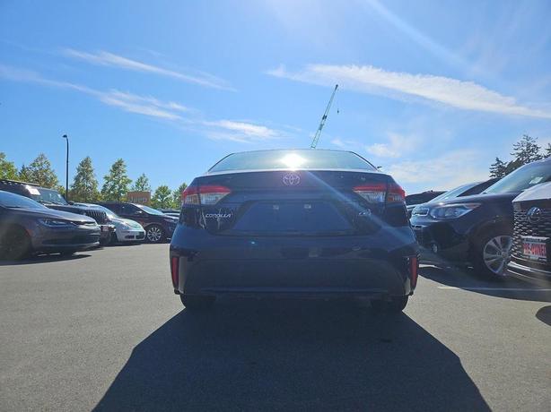 2022 Toyota Corolla LE CVT | Front Collision Mitigation | Bluetooth Connectivity image 5