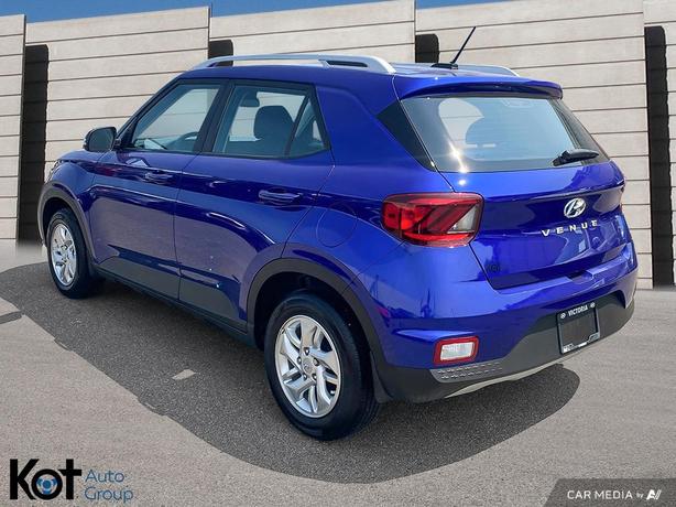 2024 Hyundai Venue Preferred APPLE CARPLAY! HEATED FRONT SEATS! BACKUP CAMERA! P image 4
