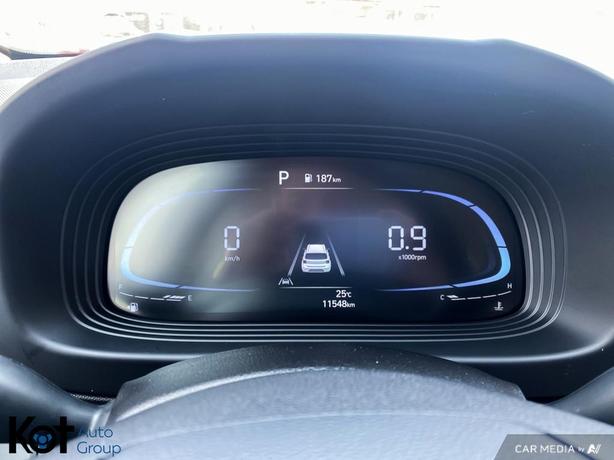 2024 Hyundai Venue Preferred APPLE CARPLAY! HEATED FRONT SEATS! BACKUP CAMERA! P image 8