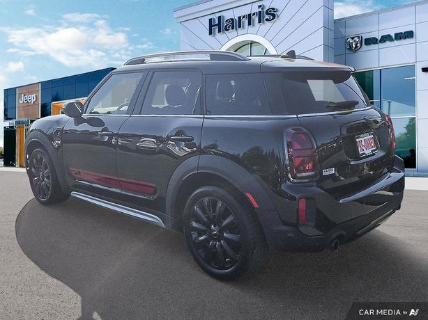 2024 MINI Countryman Cooper S | One Owner | No Reported Accidents! image 4