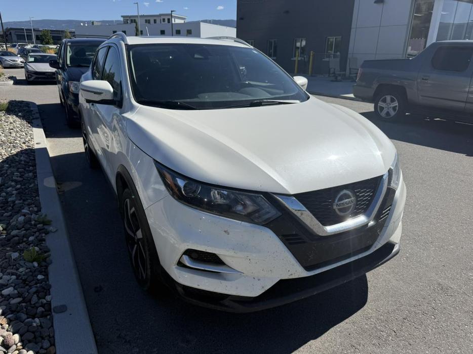 2020 Nissan Qashqai SL display photo