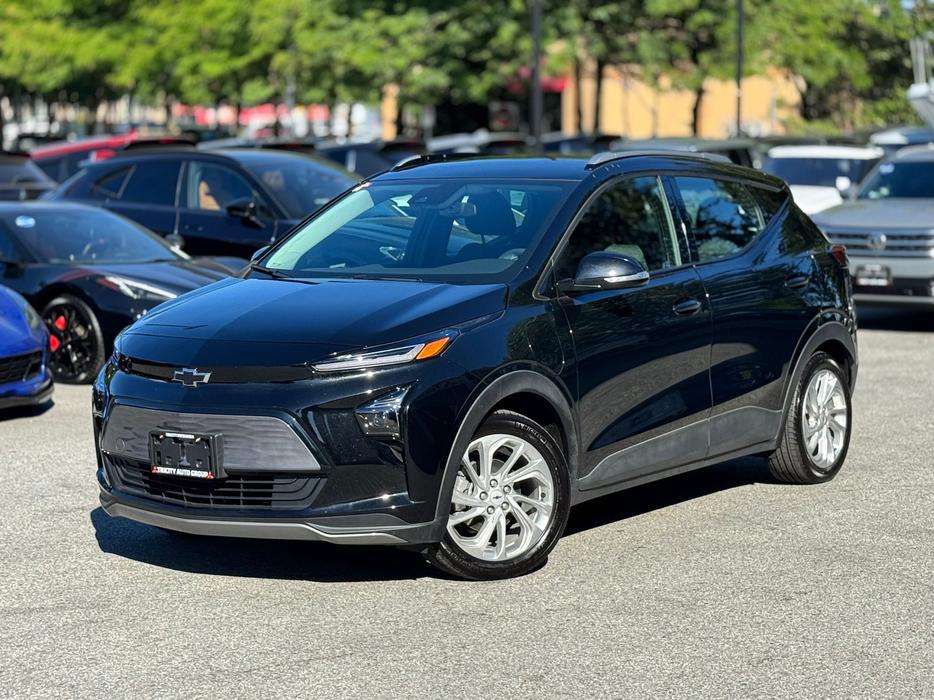 2023 Chevrolet Bolt EUV LT - No Accidents, 1 Owner, Heated Steering Wheel display photo