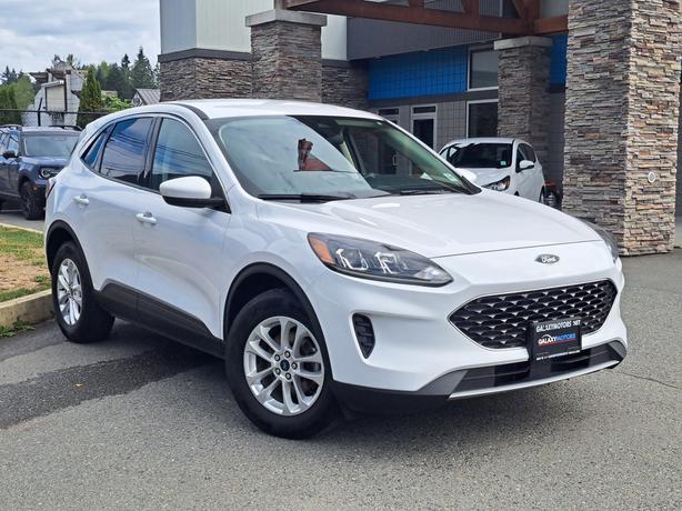 2020 Ford Escape AWD image 4