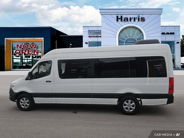 2023 Mercedes-Benz Sprinter 4MATIC | Back-up Camera! image 3