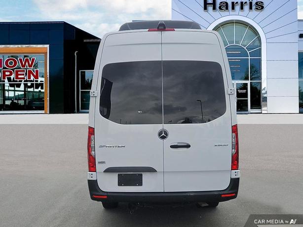 2023 Mercedes-Benz Sprinter 4MATIC | Back-up Camera! image 5