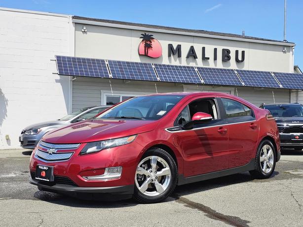 2013 Chevrolet Volt Hatchback image 8