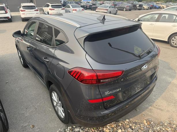2021 Hyundai Tucson Preferred image 3