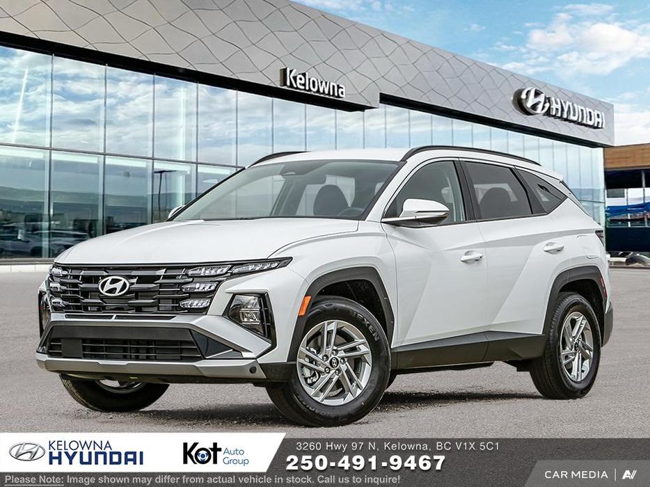 2025 Hyundai Tucson Preferred demo display photo