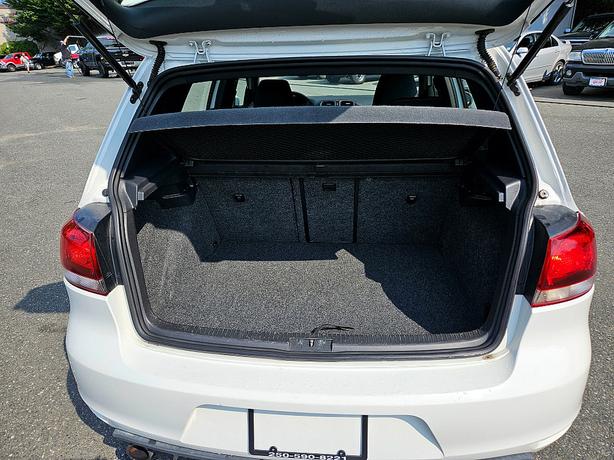2012 Volkswagen  GTI PZEV image 7