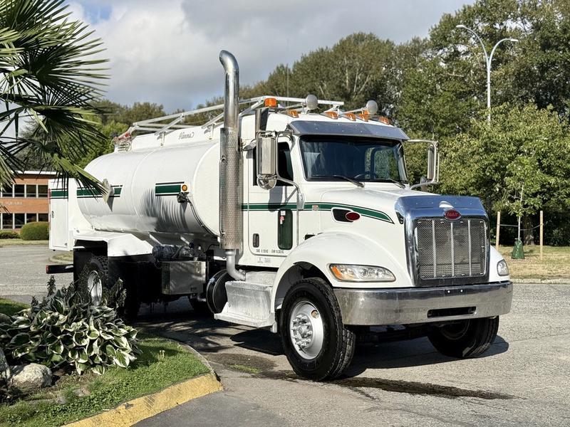 2015 Peterbilt 337 11,620 Litre Fuel Truck Diesel with Air Brakes display photo