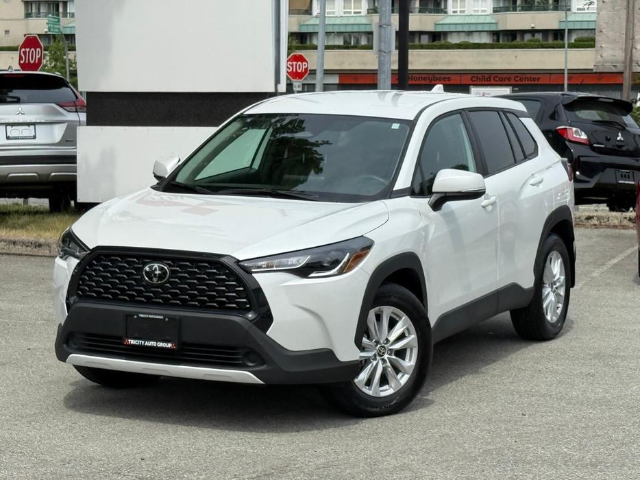 2024 Toyota Corolla Cross LE - No Accidents, One Owner, Heated Seats display photo