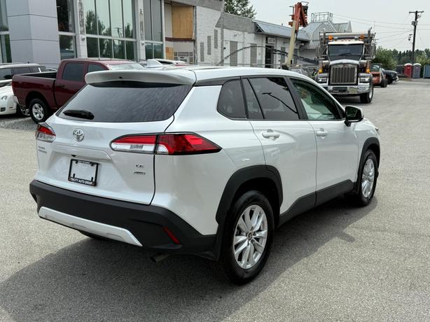 2024 Toyota Corolla Cross LE - No Accidents, One Owner, Heated Seats image 5