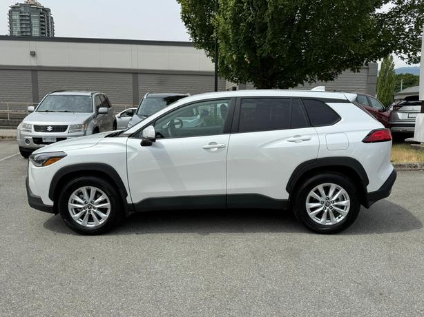 2024 Toyota Corolla Cross LE - No Accidents, One Owner, Heated Seats image 8