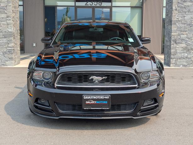 2013 Ford Mustang GT - Leather, 6-Speed, Heated Seats image 3