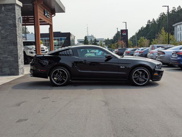 2013 Ford Mustang GT - Leather, 6-Speed, Heated Seats image 5