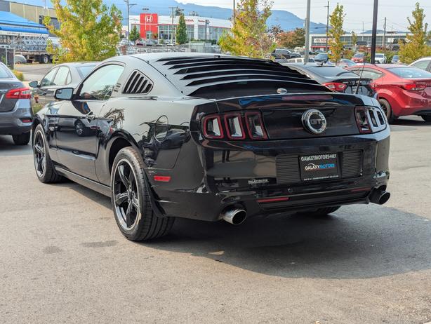 2013 Ford Mustang GT - Leather, 6-Speed, Heated Seats image 8