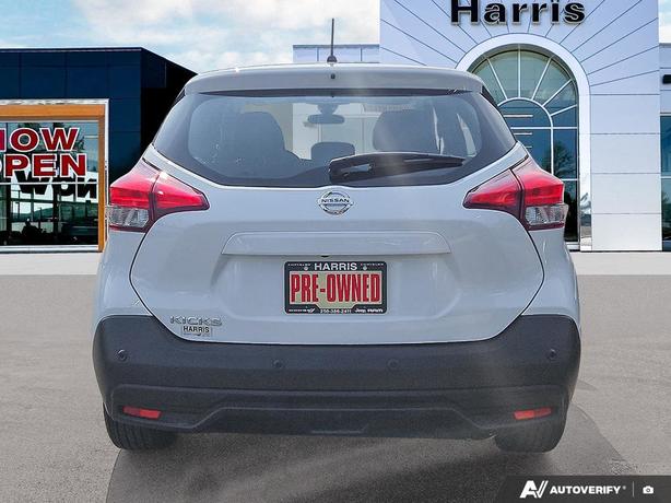 2020 Nissan Kicks S FWD Sport Utility | Back-Up Camera | One Owner! image 5