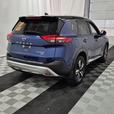 2022 Nissan Rogue Platinum AWD | One Owner! thumbnail image 4