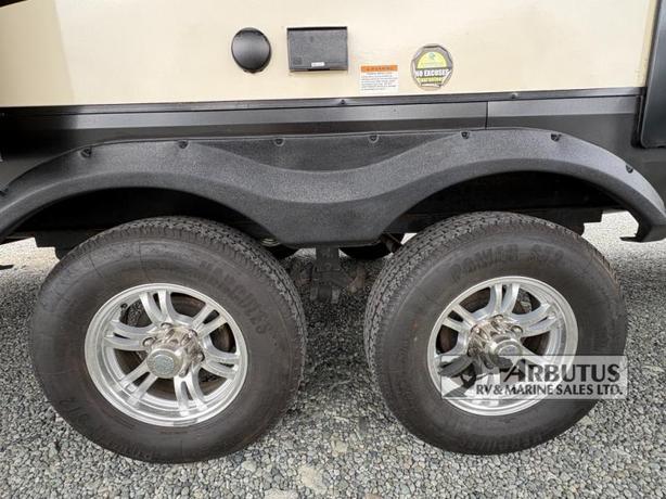 Used 2019 Grand Design Reflection 150 Series 230RL image 7