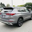 2023 Mitsubishi Outlander thumbnail image 6