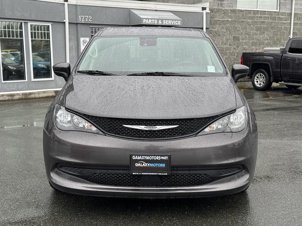 2023 Chrysler Grand Caravan SXT - 7 Seats, Dual A/C, Heated Seats&Door Mirrors image 3