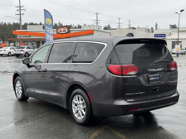 2023 Chrysler Grand Caravan SXT - 7 Seats, Dual A/C, Heated Seats&Door Mirrors image 8