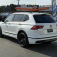 2023 Volkswagen Tiguan R-Line Black -Rain Sensing Wipers & Power Moonroof thumbnail image 8