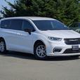 2024 Chrysler Pacifica Touring - No Accidents, Power Doors, Rear A/C thumbnail image 4
