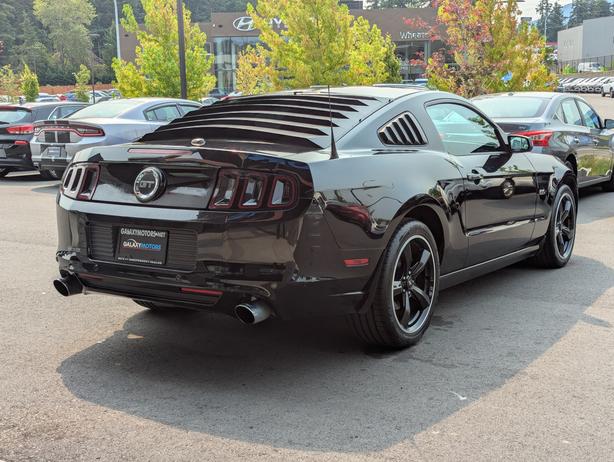 2013 Ford Mustang GT - Leather, 6-Speed, Heated Seats image 6