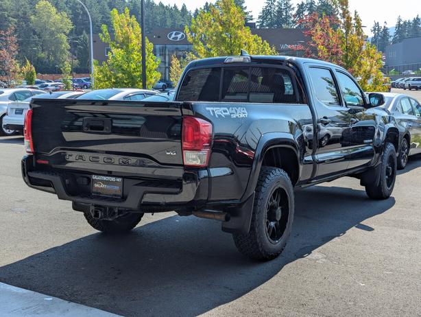 2016 Toyota Tacoma V6 image 6