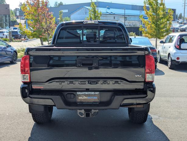 2016 Toyota Tacoma V6 image 7