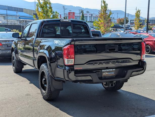 2016 Toyota Tacoma V6 image 8