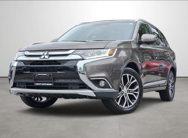 2017 Mitsubishi Outlander image 1