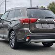 2017 Mitsubishi Outlander thumbnail image 7