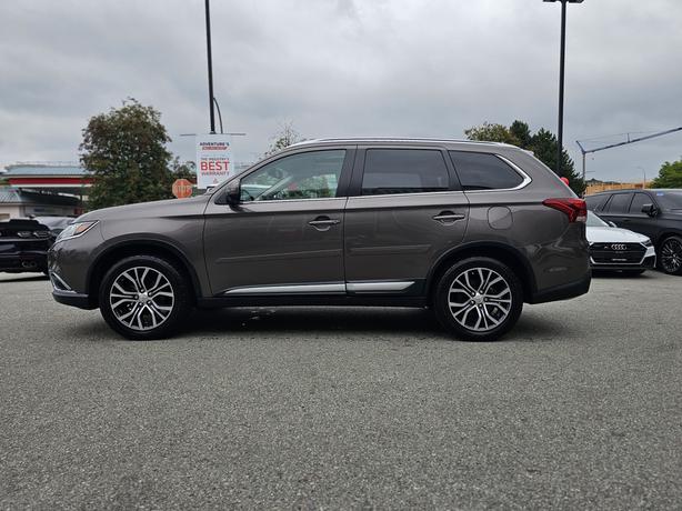 2017 Mitsubishi Outlander image 8