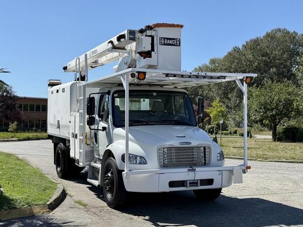 2010 Freightliner M2 106 Terex Diesel Bucket Truck with 11-Foot Dump (Air Brakes image 2