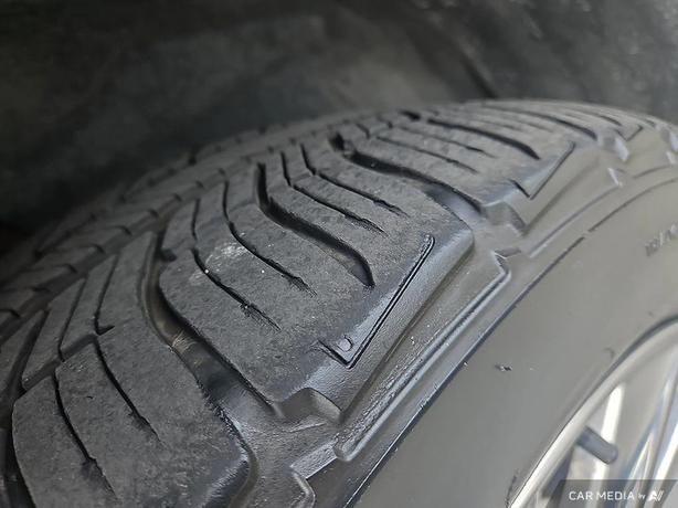 2017 Ford Edge Titanium AWD | No Reported Accidents! image 7