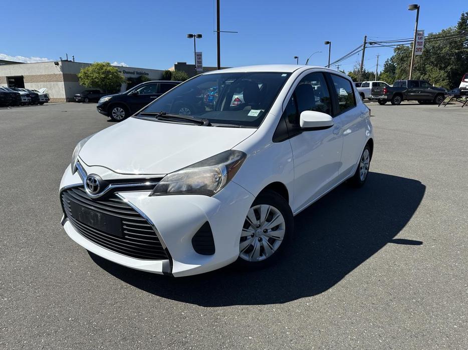 2017 Toyota Yaris LE display photo