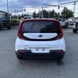 2021 Kia Soul LX thumbnail image 4
