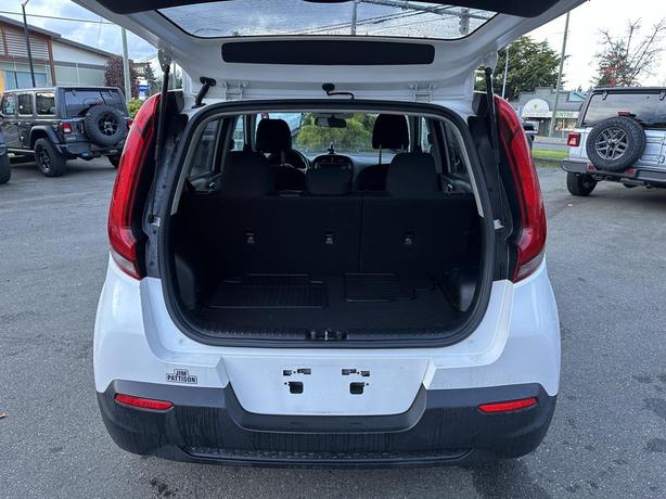 2021 Kia Soul LX image 5