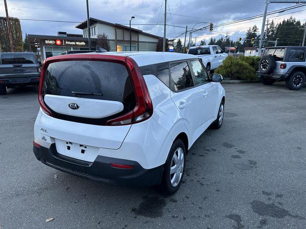 2021 Kia Soul LX image 6