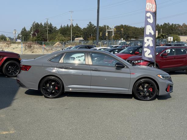 2023 Volkswagen Jetta GLI 7-Speed DSG - Front Dual Zone A/C & Heated Seats image 5