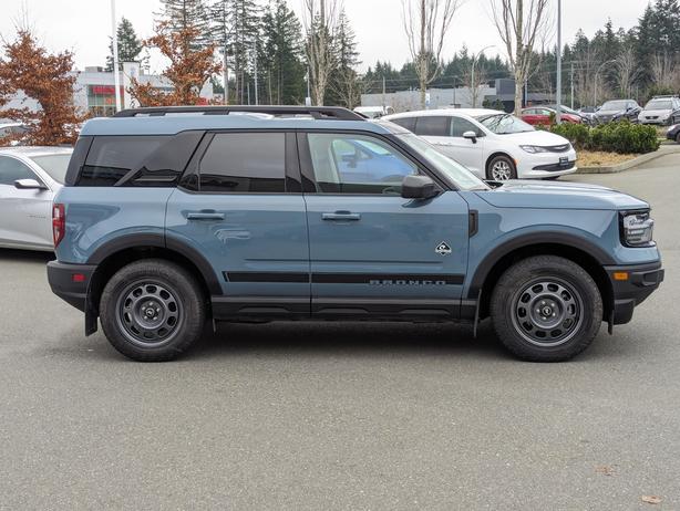 2023 Ford Bronco Sport Outer Banks - 4x4, Heated Seats, Navigation image 5
