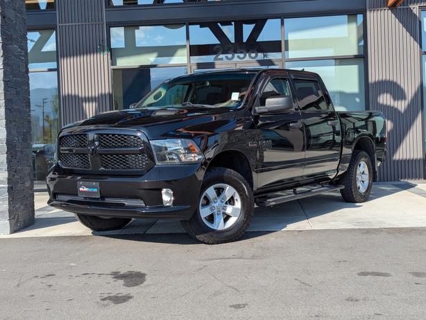 2020 Ram 1500 Classic Classic - 5.7L V8, Crew Cab, 5'7 Box, 4x4 image 1