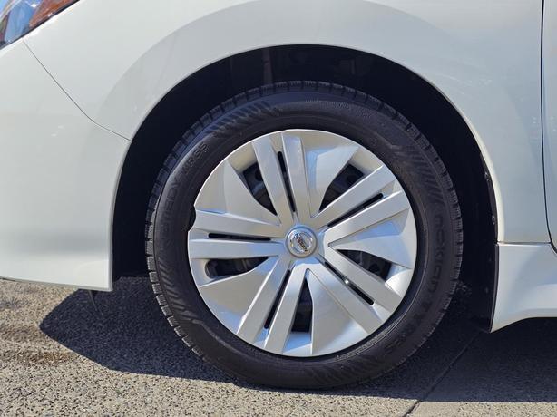 2019 Nissan LEAF S Hatchback image 5
