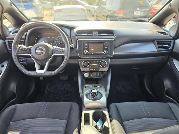 2019 Nissan LEAF S Hatchback image 7