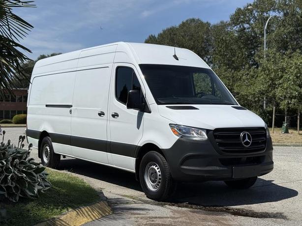 2019 Mercedes-Benz Sprinter 2500 High Roof Cargo Van Diesel 170-inch Wheelbase w image 1