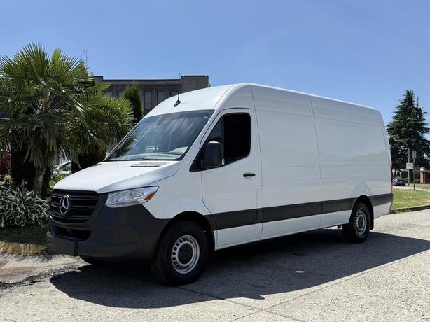 2019 Mercedes-Benz Sprinter 2500 High Roof Cargo Van Diesel 170-inch Wheelbase w image 5