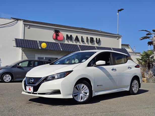 2019 Nissan LEAF S Hatchback image 8